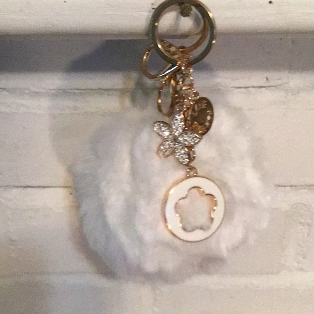 Furry keychain ball